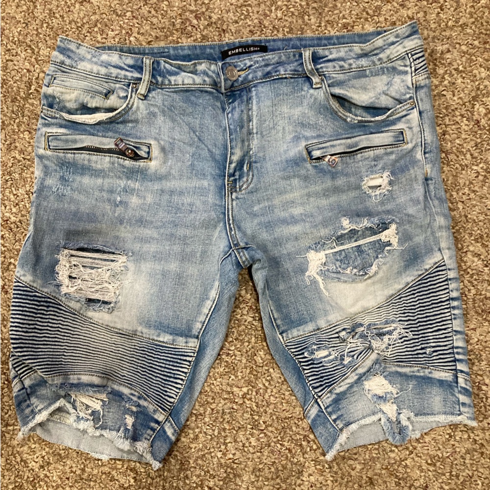 40 heavy moto style shorts with zipper pockets
